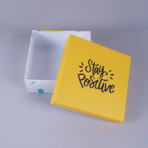 Stay Positive Tasarımlı Mukavva Kutu
